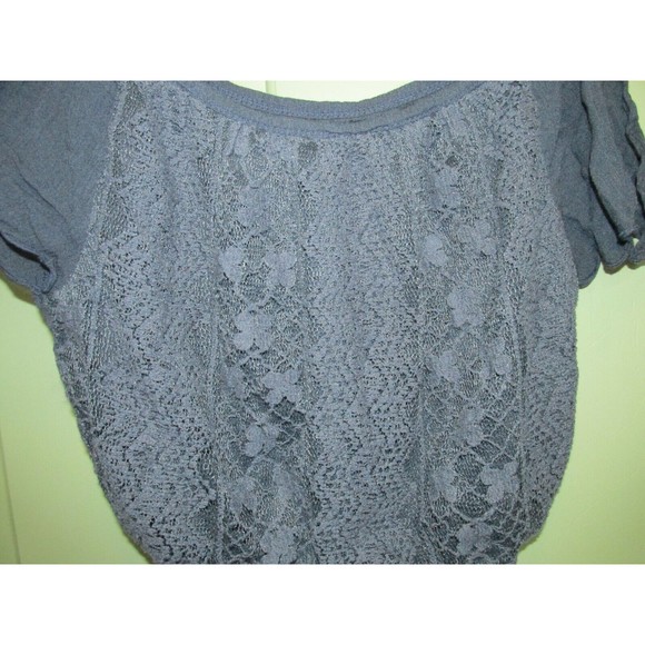 Hollister Women's Blue Lace Overlay Strappy Cold Shoulder Crop Top Size S - Picture 4 of 7